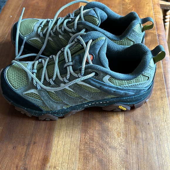 Merrell Vibram hiking boots. Brand new, never worn! - Picture 2 of 3